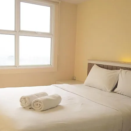 Trendy & Comfy Apartment 1Br Parahyangan Residence Near Unpar By Travelio